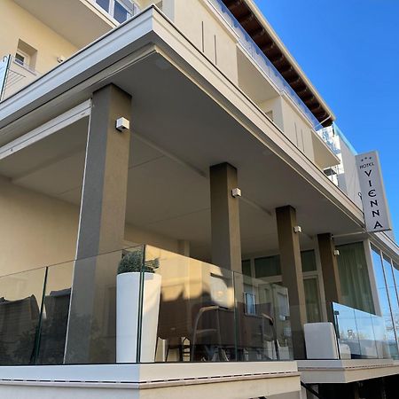 Hotel Vienna Rivazzurra Rimini Zewnętrze zdjęcie