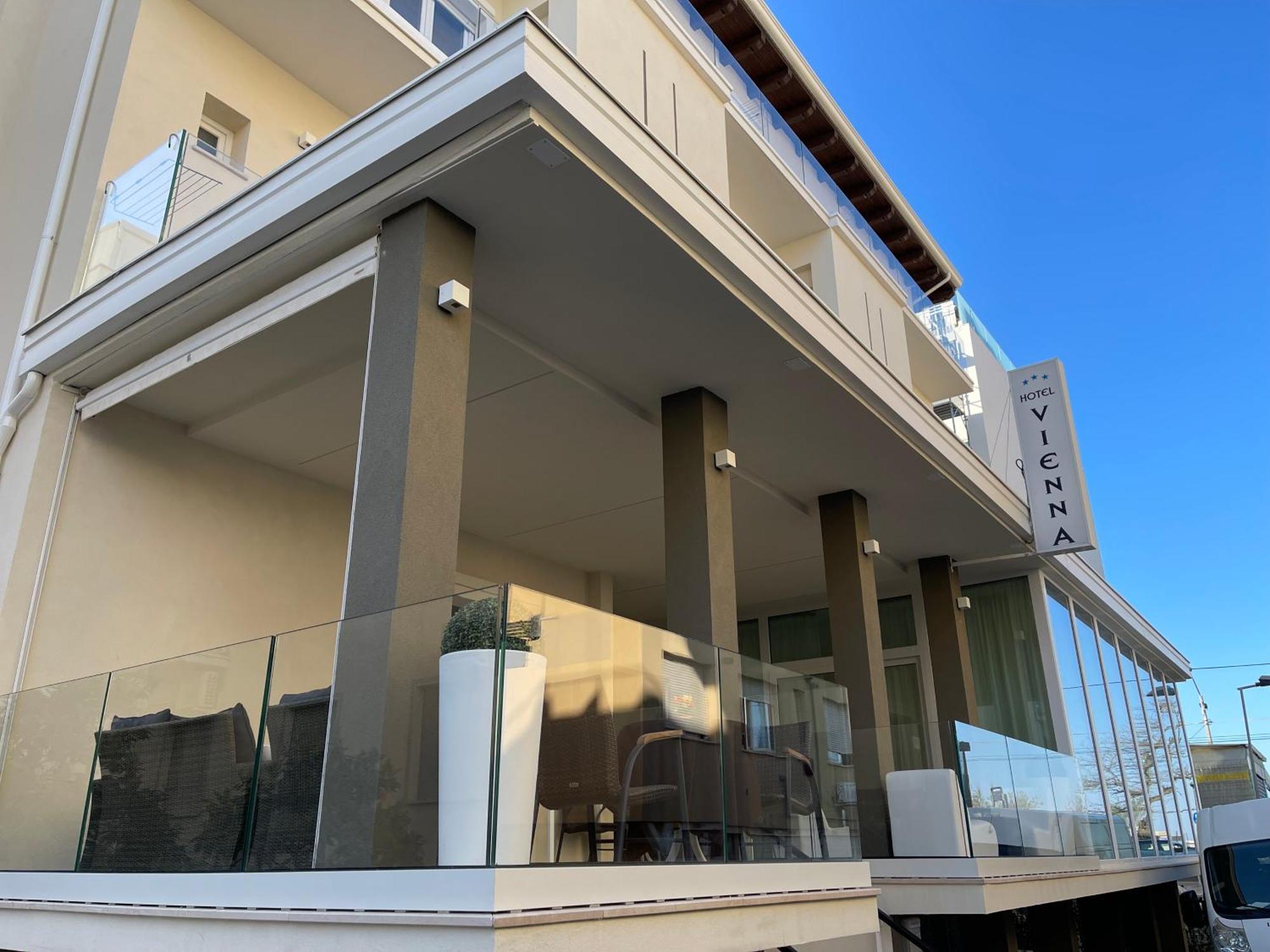 Hotel Vienna Rivazzurra Rimini Zewnętrze zdjęcie