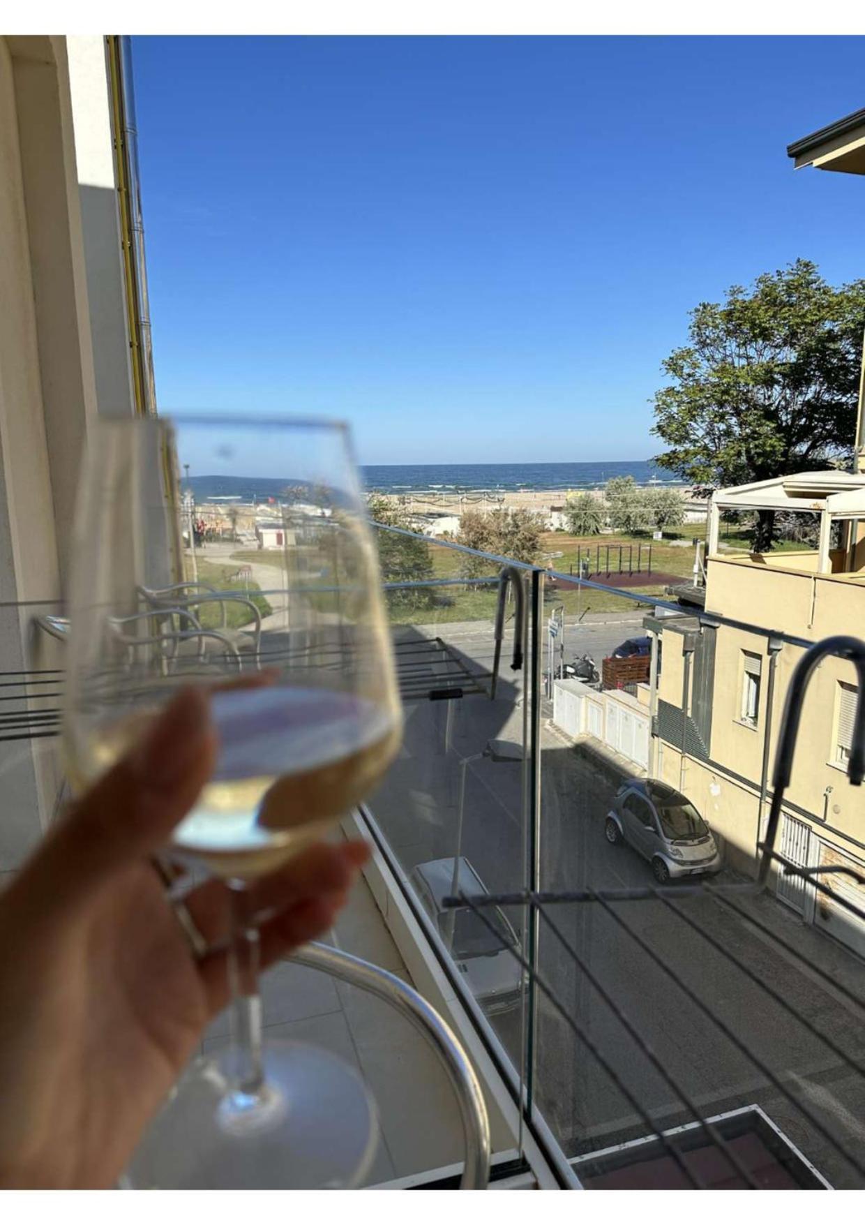 Hotel Vienna Rivazzurra Rimini Zewnętrze zdjęcie