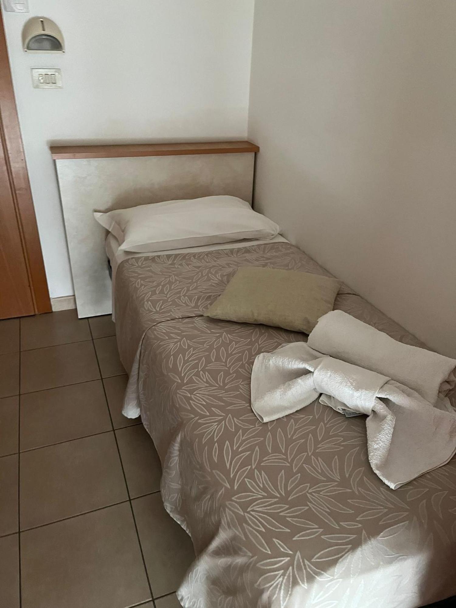 Hotel Vienna Rivazzurra Rimini Zewnętrze zdjęcie
