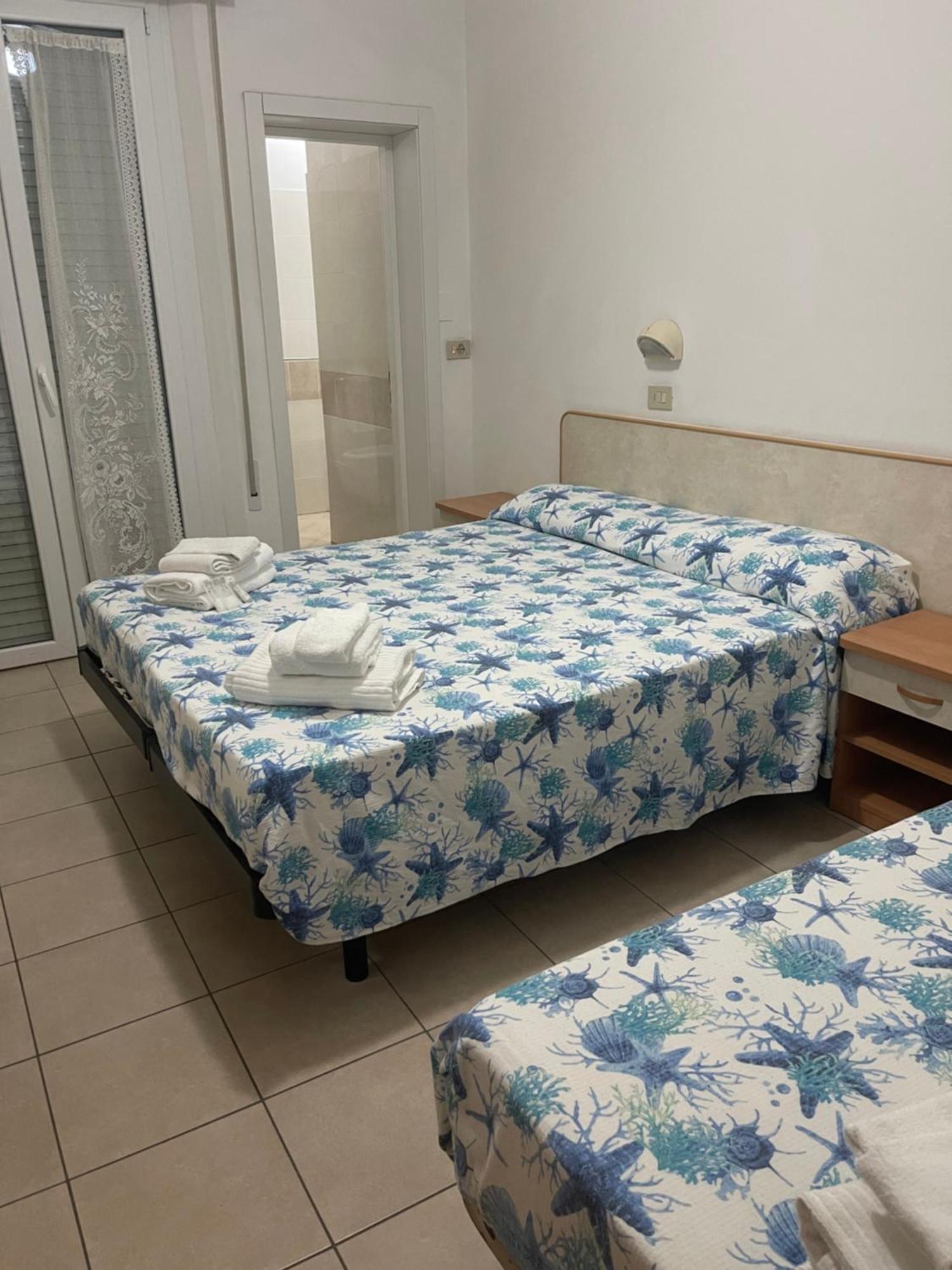 Hotel Vienna Rivazzurra Rimini Zewnętrze zdjęcie