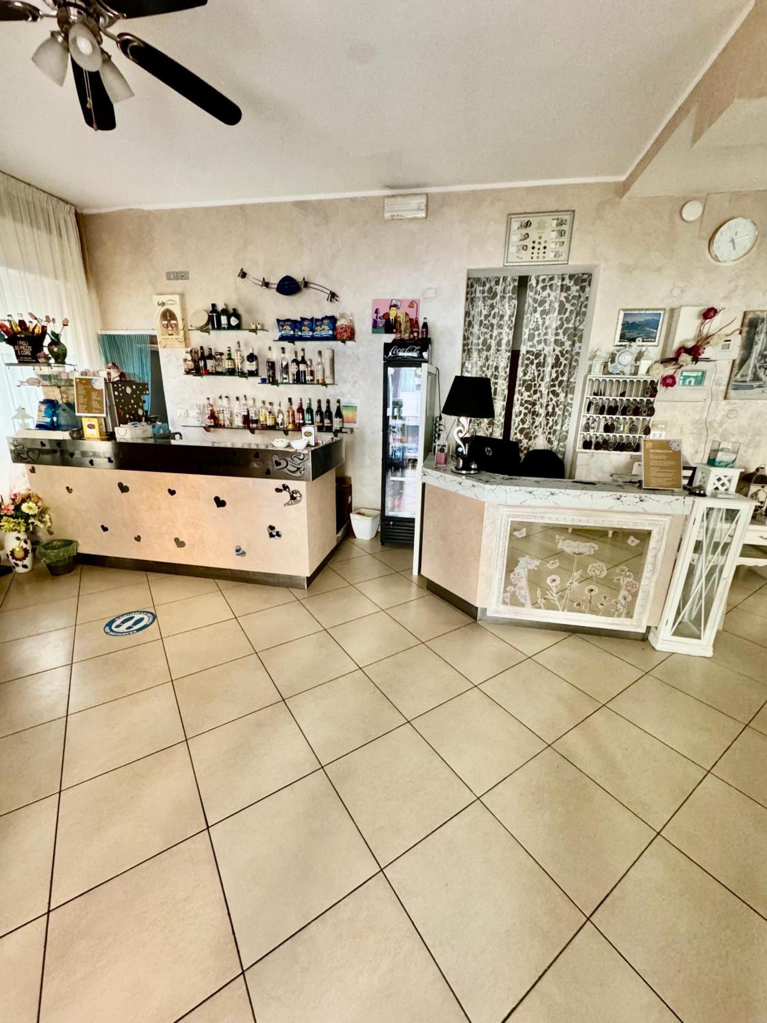 Hotel Vienna Rivazzurra Rimini Zewnętrze zdjęcie